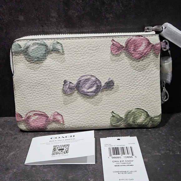 COACH NWT Corner Zip Wristlet With Candy Print And Charm - Picture 3 of 6